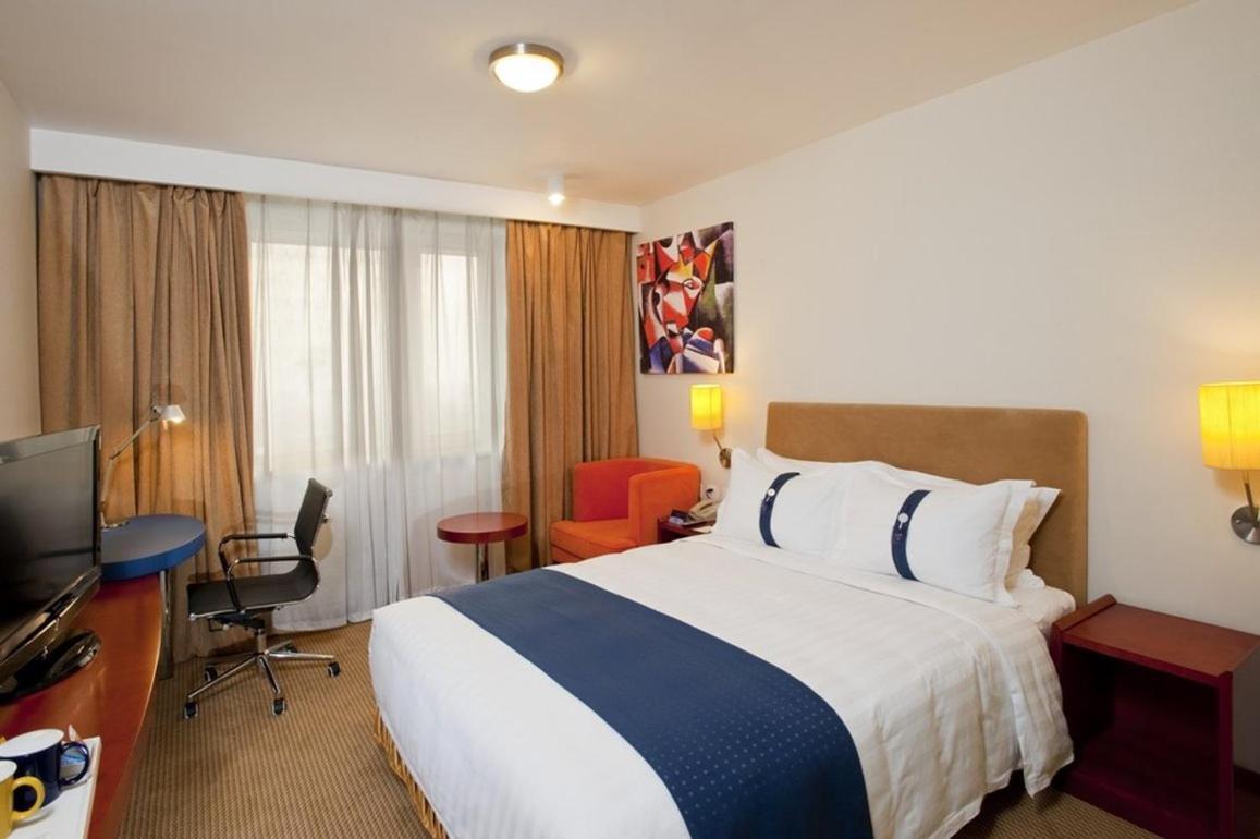 Holiday Inn Express Tianjin Dongli, An Ihg Hotel Εξωτερικό φωτογραφία